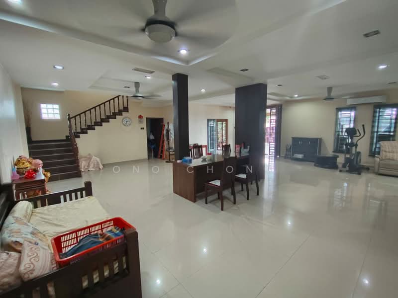 Bungalow for Sale in Taman Yoon Chan (Seremban) - Ono Chong - Living Room - PropertyGuru.com.my