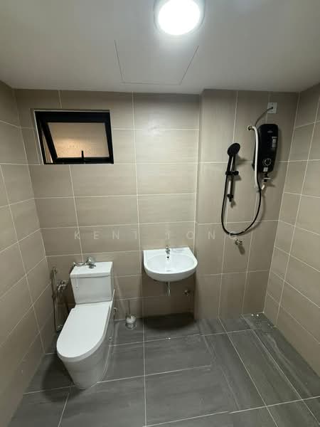 Service Residence for Rent at Parkland Residence - Kent Fong - Bathroom - PropertyGuru.com.my