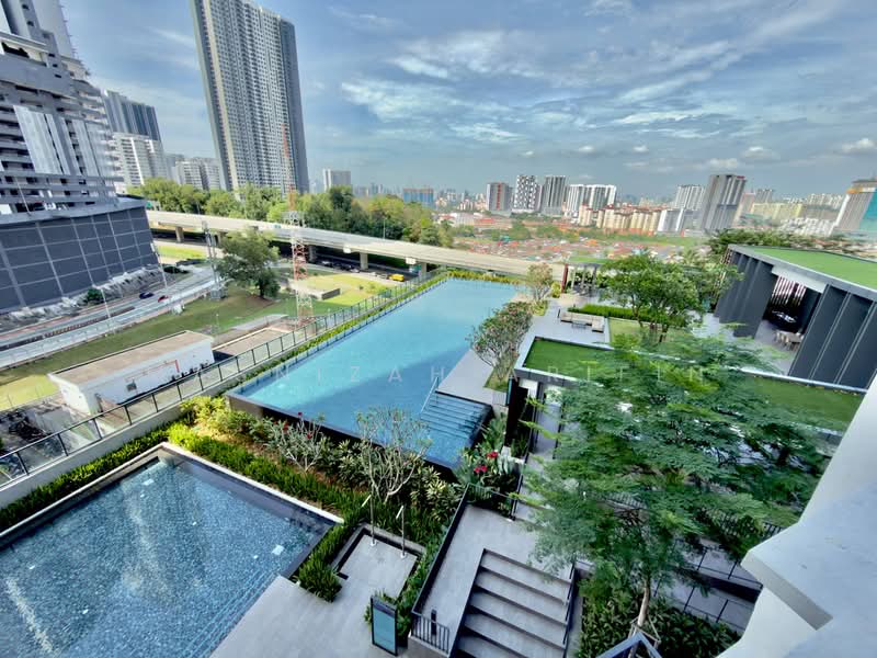 Servis Apartment untuk Dijual di Quinn Residence - Masnizah Arifin - Pool - PropertyGuru.com.my