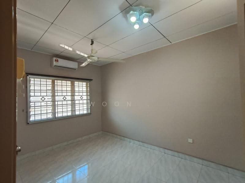 Rumah Teres 2-Tingkat untuk Dijual di Cheng (Melaka) - Woon . - PropertyGuru.com.my