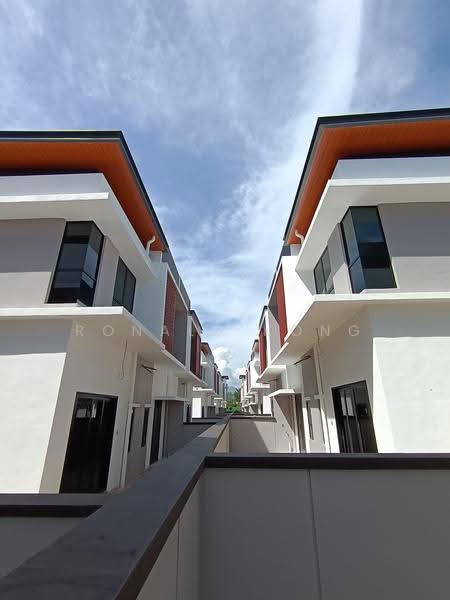 Rumah Berkembar untuk Dijual di Tiger Lane (Ipoh) - Ronald Kong - PropertyGuru.com.my