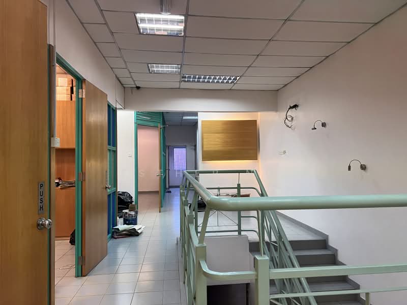 Shop / Office for Sale in Taman Setia Jaya (Rawang) - Esther Ng - Corridor - PropertyGuru.com.my