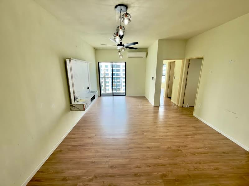 Kediaman Servis untuk Dijual di Dian Residency - Faisal Abu Omar - Living Room - PropertyGuru.com.my