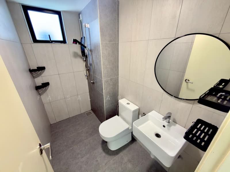 Kediaman Servis untuk Dijual di Dian Residency - Faisal Abu Omar - Bathroom - PropertyGuru.com.my