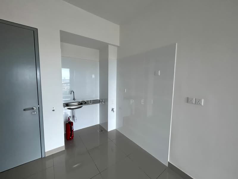 Servis Apartment untuk Dijual di 121 Residences - June Pei - Kitchen - PropertyGuru.com.my