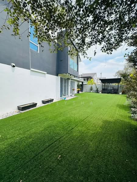 2-storey Terraced House for Sale in Bandar Sri Sendayan (Negeri Sembilan) - Puteri Ellysha - Exterior - PropertyGuru.com.my