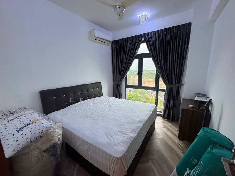 Servis Apartment untuk Disewa di Crescent Bay Suites (Teluk Bayu) - Eric Tang - PropertyGuru.com.my