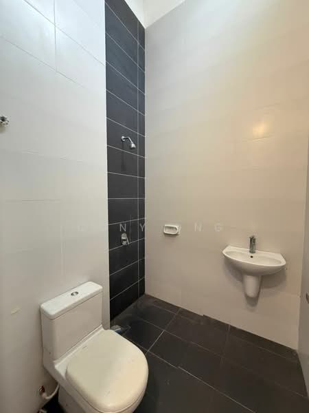 Rumah Kluster untuk Dijual di Eco Botanic (Iskandar Puteri (Nusajaya)) - Cony Ong - Bathroom - PropertyGuru.com.my