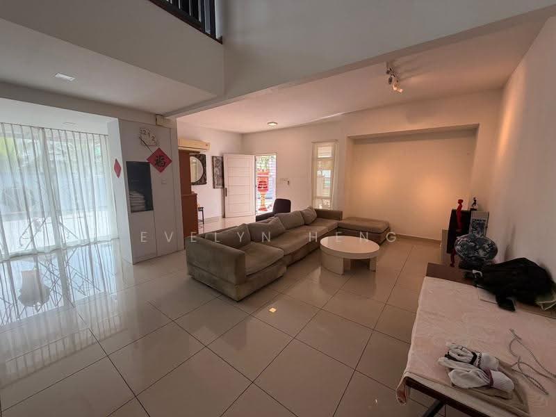 Rumah Kluster untuk Dijual di Taman Gaya (Ulu Tiram) - Evelyn Heng - Living Room - PropertyGuru.com.my