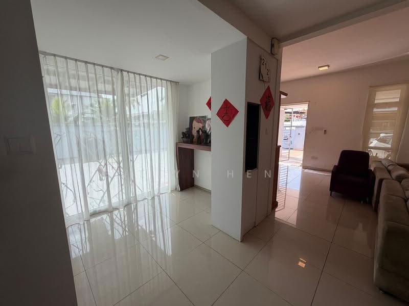 Rumah Kluster untuk Dijual di Taman Gaya (Ulu Tiram) - Evelyn Heng - Living Room - PropertyGuru.com.my