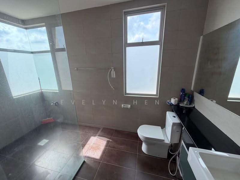 Rumah Kluster untuk Dijual di Taman Gaya (Ulu Tiram) - Evelyn Heng - Bathroom - PropertyGuru.com.my