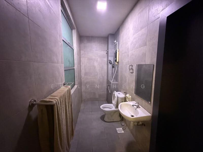Rumah Kluster untuk Dijual di Taman Gaya (Ulu Tiram) - Evelyn Heng - Bathroom - PropertyGuru.com.my