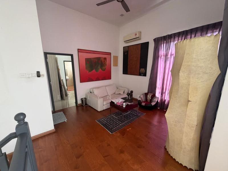 Rumah Kluster untuk Dijual di Taman Gaya (Ulu Tiram) - Evelyn Heng - Living Room - PropertyGuru.com.my