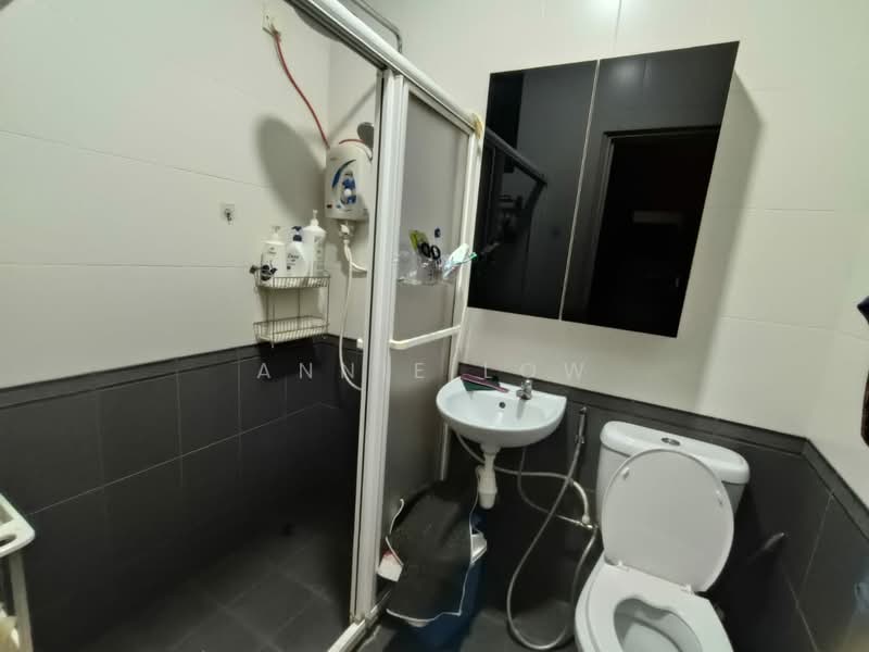 Rumah Teres 1-Tingkat untuk Dijual di Taman JP Perdana (Johor Bahru) - Annie Low - Bathroom - PropertyGuru.com.my