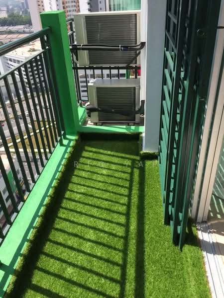 Kediaman Servis untuk Dijual di OUG Parklane - Eric Yap - Balcony - PropertyGuru.com.my