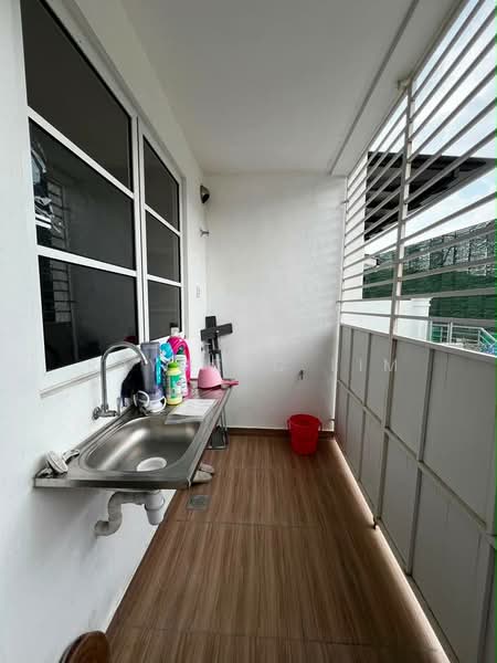 2-storey Terraced House for Rent in Bandar Country Homes (Rawang) - Raymerc Lim - Balcony - PropertyGuru.com.my