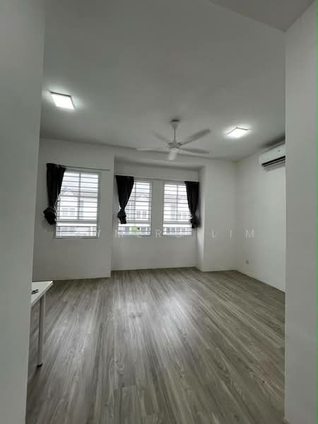 2-storey Terraced House for Rent in Bandar Country Homes (Rawang) - Raymerc Lim - Living Room - PropertyGuru.com.my
