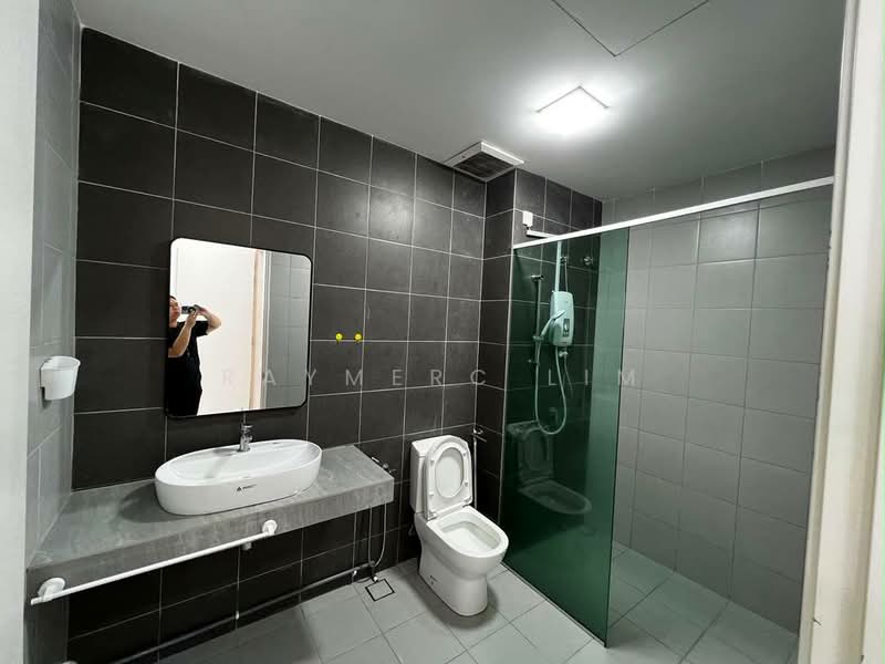 2-storey Terraced House for Rent in Bandar Country Homes (Rawang) - Raymerc Lim - Bathroom - PropertyGuru.com.my