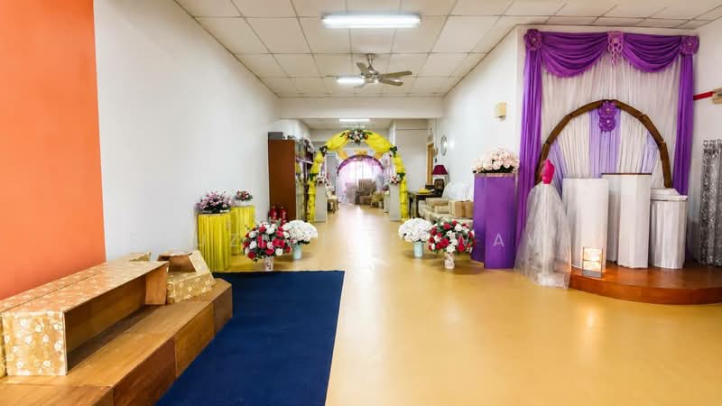 Office for Sale in Bandar Melawati (Kuala Selangor) - Fauziah Nawawi - Corridor - PropertyGuru.com.my