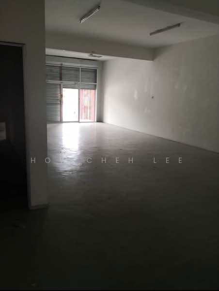 Shop for Rent in Seri Kembangan (Selangor) - Calvin Lee - Interior - PropertyGuru.com.my