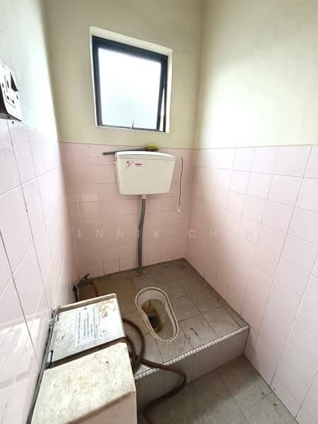 Detached Factory for Sale in Seksyen 27 (Shah Alam) - Dennix Chin - Bathroom - PropertyGuru.com.my