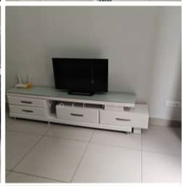 Servis Apartment untuk Disewa di Univ 360 Place - Yoke Han - Living Room - PropertyGuru.com.my