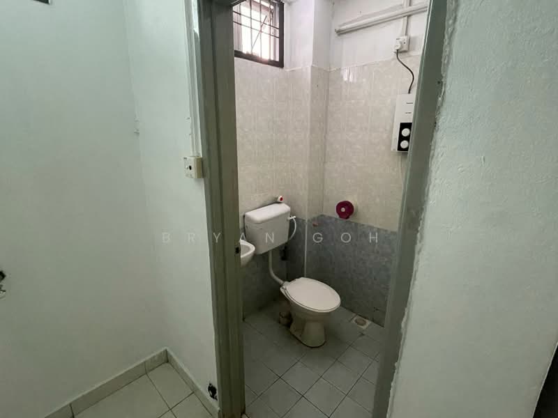 Rumah Teres 2 Tingkat untuk Dijual di Senai (Johor) - Bryan Goh - Bathroom - PropertyGuru.com.my