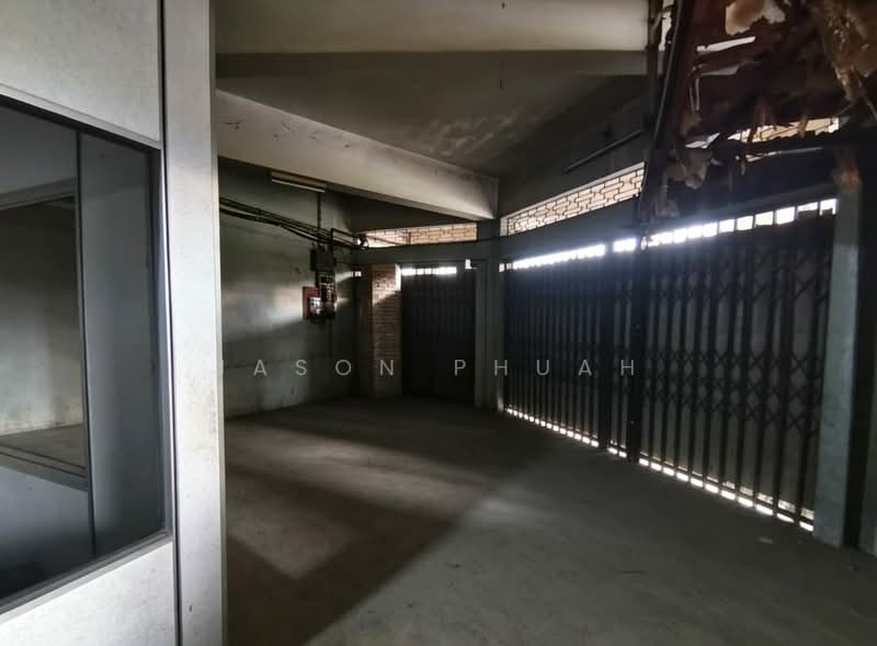 Kedai untuk Disewa di Taman Merdeka (Ipoh) - Jason Phuah - Car Park - PropertyGuru.com.my