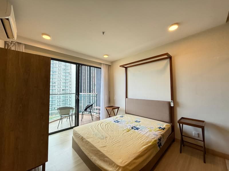 Service Residence for Rent at Timur Bay Seafront Residence - Wan Jia Shun - PropertyGuru.com.my