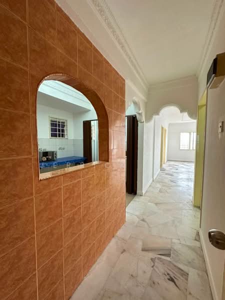 Pangsapuri untuk Disewa di Kenaria Condominium - Jerrick Foo - Corridor - PropertyGuru.com.my