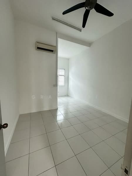 2-storey Terraced House for Sale in Bandar Rimbayu (Telok Panglima Garang) - Grace Lai - Interior - PropertyGuru.com.my