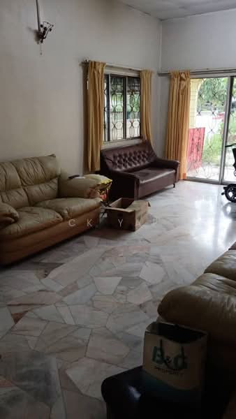 Bungalow for Sale in Kampung Sri Indah (Sungai Buloh) - CK Yap - Living Room - PropertyGuru.com.my