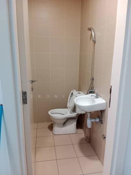 2.5-storey Terraced House for Sale in Serdang (Seri Kembangan) - Veronica Ng - Bathroom - PropertyGuru.com.my