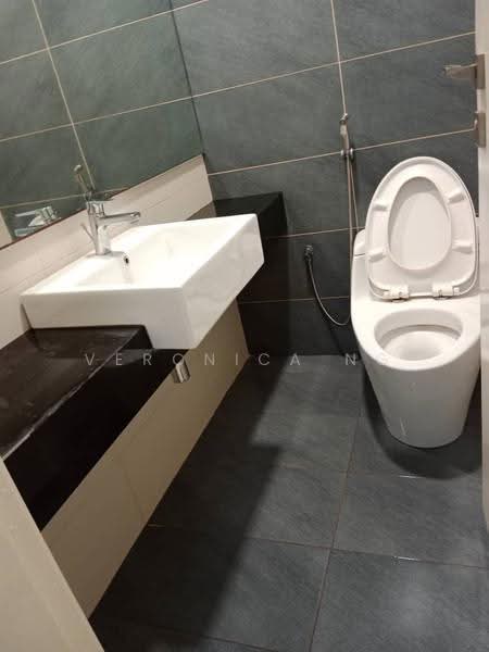 2.5-storey Terraced House for Sale in Serdang (Seri Kembangan) - Veronica Ng - Bathroom - PropertyGuru.com.my