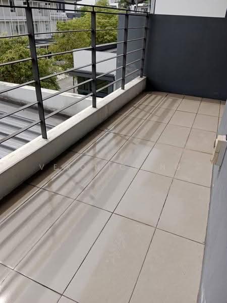 2.5-storey Terraced House for Sale in Serdang (Seri Kembangan) - Veronica Ng - Balcony - PropertyGuru.com.my
