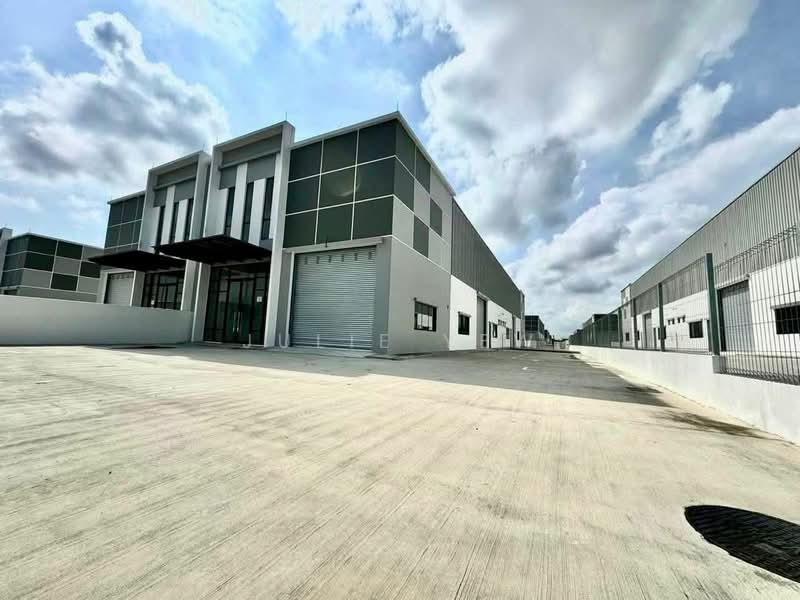 Kilang Kluster untuk Dijual di Eco Business Park 1 (Johor Bahru) - Julie Yew - Exterior - PropertyGuru.com.my