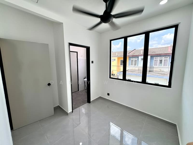 Rumah Teres 2 Tingkat untuk Dijual di Bukit Beruntung (Selangor) - Danny Wong - Bedroom - PropertyGuru.com.my