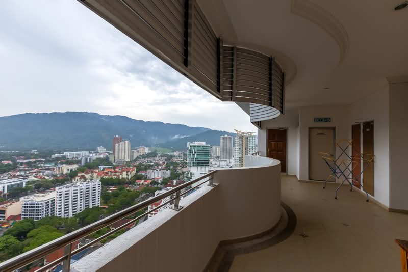 Kondominium untuk Dijual di Gurney Palace - Sam Kam - Balcony - PropertyGuru.com.my