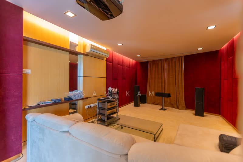 Kondominium untuk Dijual di Gurney Palace - Sam Kam - Living Room - PropertyGuru.com.my