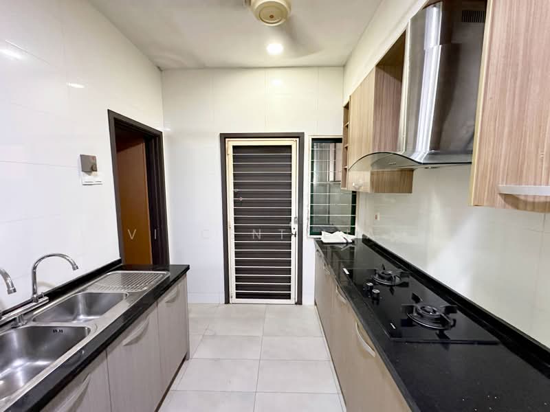 Semi-Detached House for Sale in Kota Damansara (Selangor) - Vincent Liaw - Kitchen - PropertyGuru.com.my