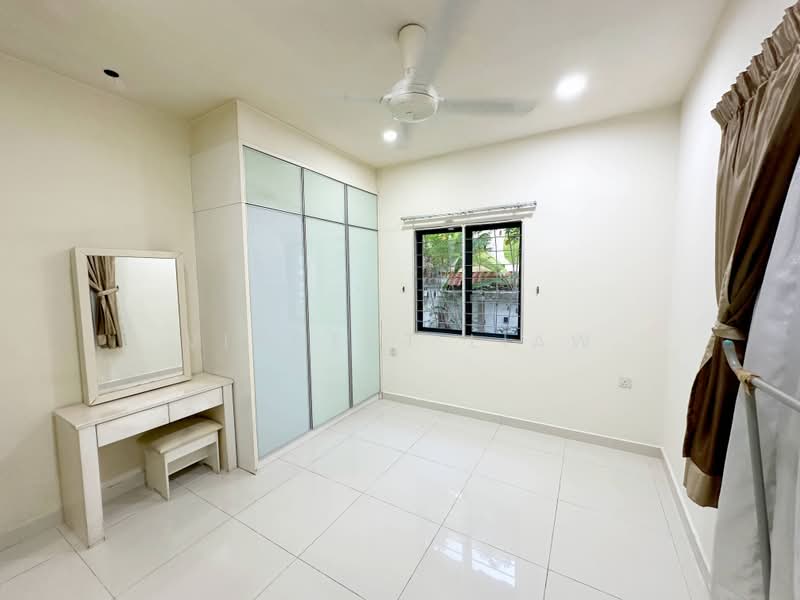 Semi-Detached House for Sale in Kota Damansara (Selangor) - Vincent Liaw - Bedroom - PropertyGuru.com.my