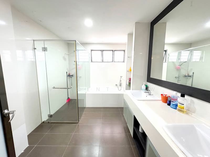 Semi-Detached House for Sale in Kota Damansara (Selangor) - Vincent Liaw - Bathroom - PropertyGuru.com.my