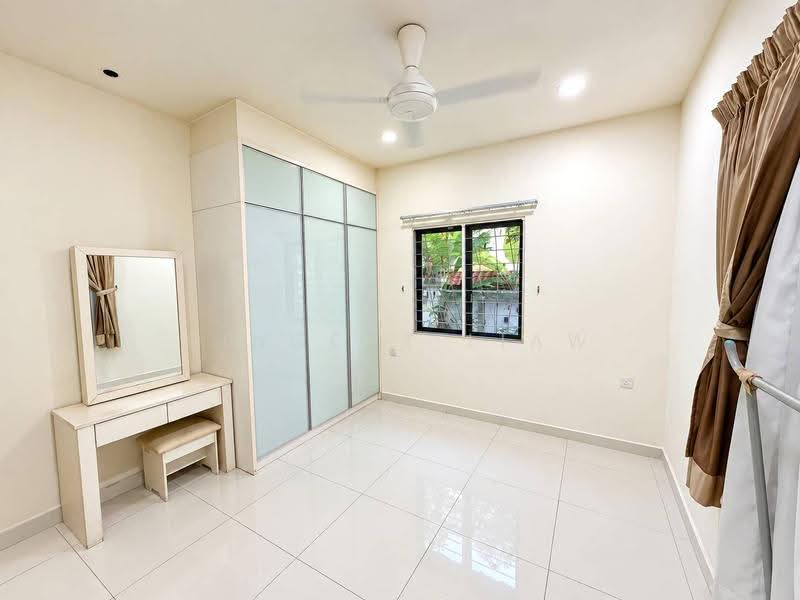 Rumah Berkembar untuk Dijual di Kota Damansara (Selangor) - Vincent Liaw - Bedroom - PropertyGuru.com.my