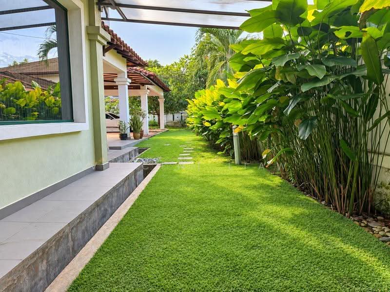Rumah Berkembar untuk Dijual di Kota Damansara (Selangor) - Vincent Liaw - Exterior - PropertyGuru.com.my