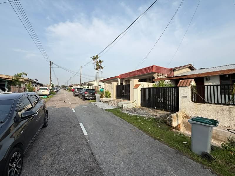 Rumah Teres 1 Tingkat untuk Dijual di Taman Sri Skudai (Skudai) - Yvonne Lim - Exterior - PropertyGuru.com.my