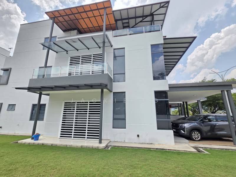 3-storey Terraced House for Sale in Bandar Mahkota Cheras (Cheras) - Jackie Ng - Exterior - PropertyGuru.com.my