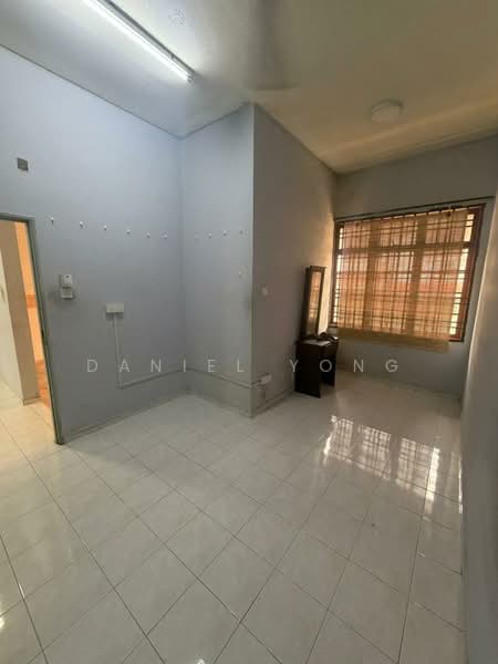 Rumah Teres 2 Tingkat untuk Dijual di Taman Damansara Aliff (Tampoi) - Daniel Yong - Interior - PropertyGuru.com.my