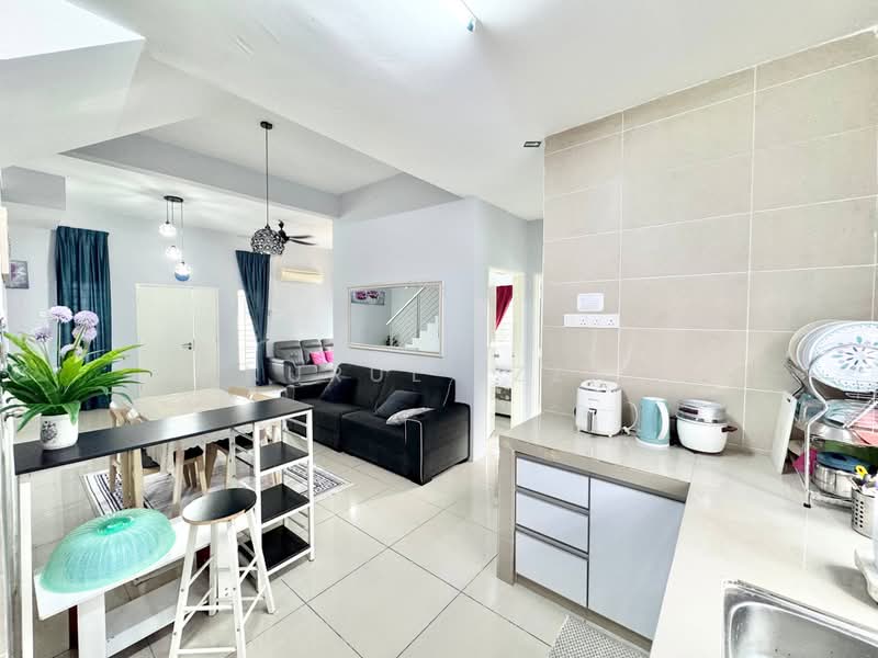 Semi-Detached House for Sale in Taman Desiran Bayu (Puchong) - Nurul Izza - PropertyGuru.com.my