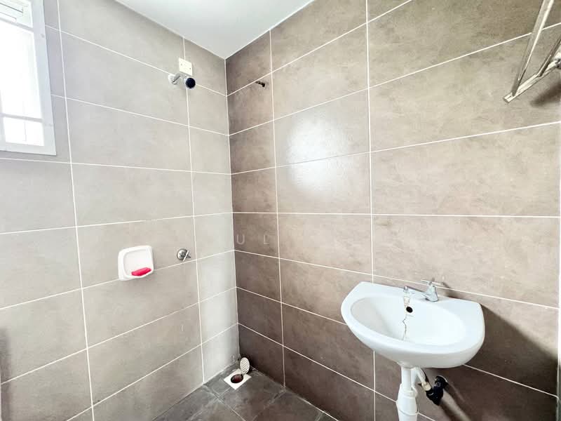 Semi-Detached House for Sale in Taman Desiran Bayu (Puchong) - Nurul Izza - PropertyGuru.com.my