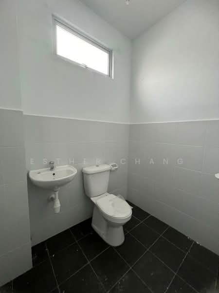 2-storey Terraced House for Sale in Taman Pulai Mutiara (Iskandar Puteri (Nusajaya)) - Esther Chang - Bathroom - PropertyGuru.com.my